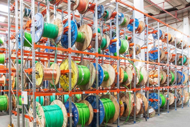Estanterías para empresas de instalaciones y suministros eléctricos
